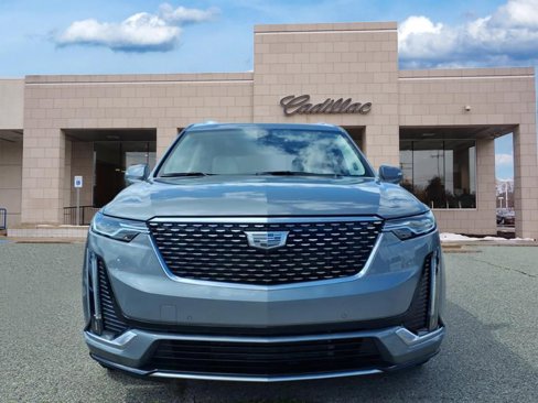 Used 2023 Cadillac XT6 Premium Luxury w/ Technology Package image 2