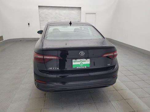 Used 2024 Volkswagen Jetta SE image 6