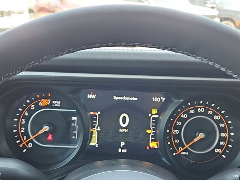 New 2025 Jeep Wrangler Unlimited Rubicon w/ Technology Group image 31