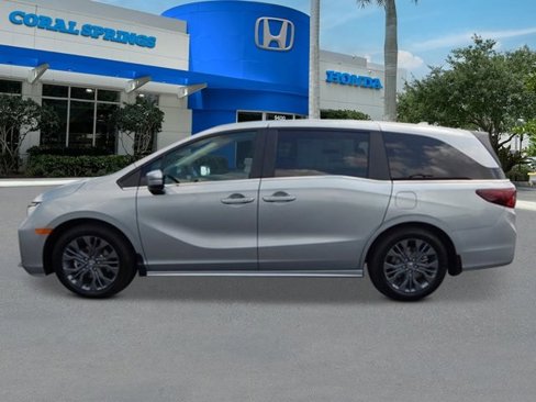 New 2026 Honda Odyssey Touring image 2