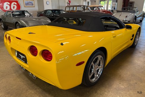 Used 2002 Chevrolet Corvette Convertible w/ Preferred Equipment Group2 image 24