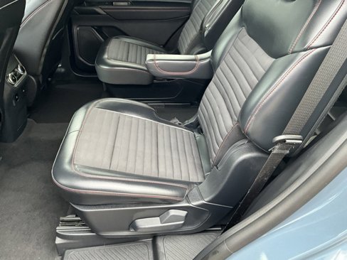 Used 2025 Ford Explorer ST-Line image 13