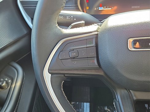 Used 2024 Jeep Grand Cherokee L Laredo image 18