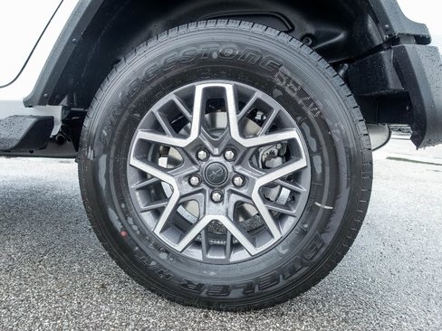 New 2025 Jeep Wrangler Sahara image 13