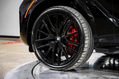 Used 2025 BMW X6 M60i w/ Executive Package image 61