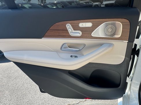 New 2026 Mercedes-Benz GLS 450 4MATIC image 19