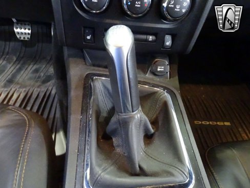Used 2014 Dodge Challenger R/T image 21
