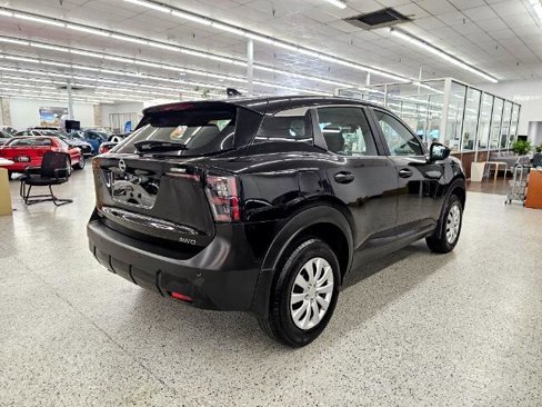 Used 2025 Nissan Kicks S image 4