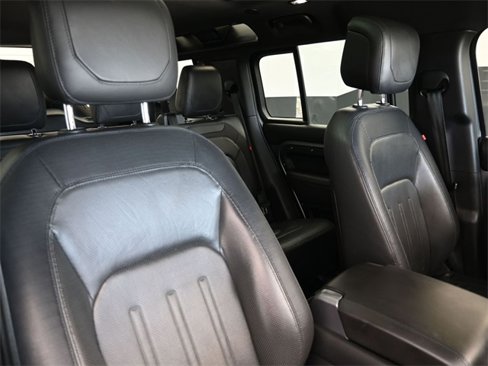 Used 2021 Land Rover Defender 110 X-Dynamic HSE image 34