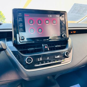 Used 2022 Toyota Corolla LE image 22