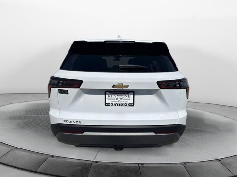 New 2026 Chevrolet Equinox LT w/ Convenience Package II image 3