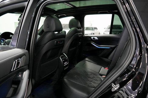 Used 2023 BMW X5 xDrive40i w/ M Sport Package image 17
