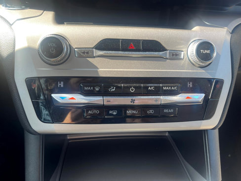 Used 2021 Ford Explorer XLT image 24