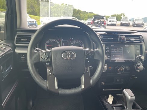 Used 2022 Toyota 4Runner TRD Off-Road image 14