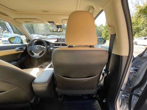 Used 2016 Lexus CT 200h image 34