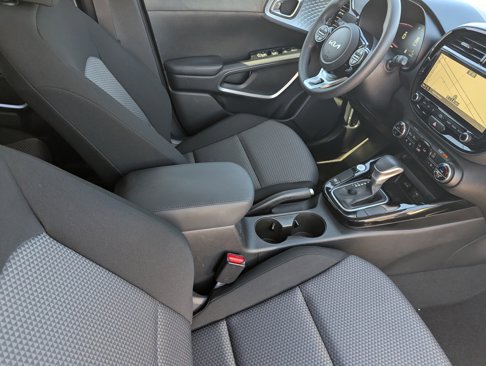 Certified 2023 Kia Soul S image 9