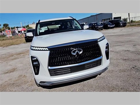 New 2025 INFINITI QX80 Sensory image 32