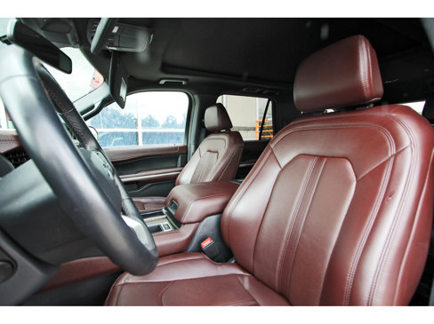Used 2024 Ford Expedition Limited image 6