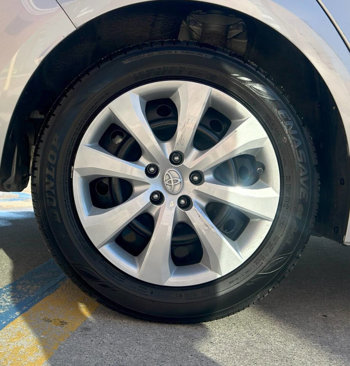 Used 2021 Toyota Corolla LE w/ Carpet Mat Package (TMS) image 40