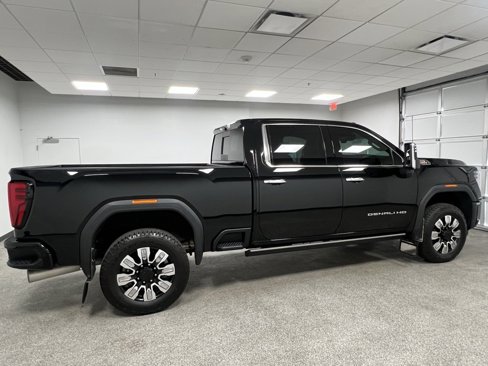Used 2024 GMC Sierra 3500 Denali w/ Technology Package image 14