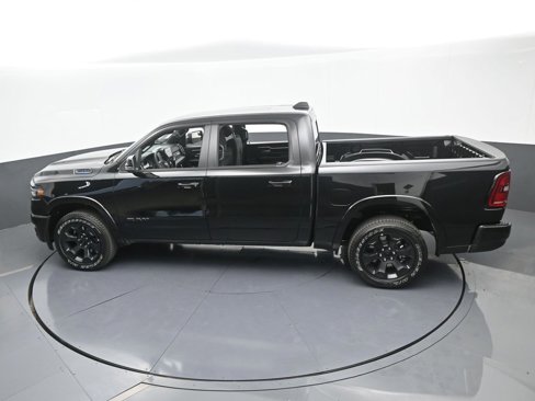New 2025 RAM 1500 4x4 Crew Cab image 44