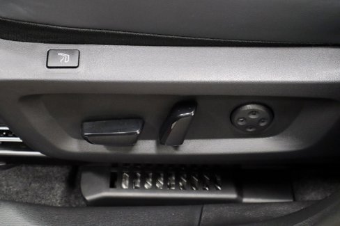 New 2025 Mitsubishi Outlander SEL image 12