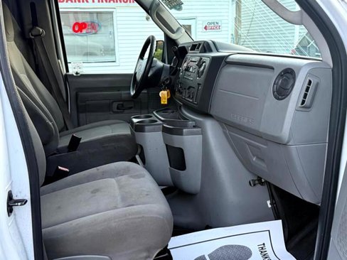 Used 2014 Ford E-150 and Econoline 150 w/ Power Group image 35