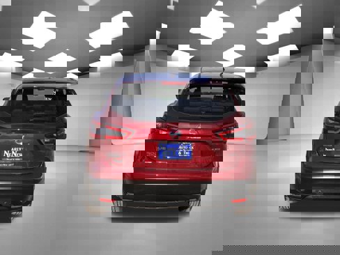 Used 2021 Nissan Rogue Sport S image 3