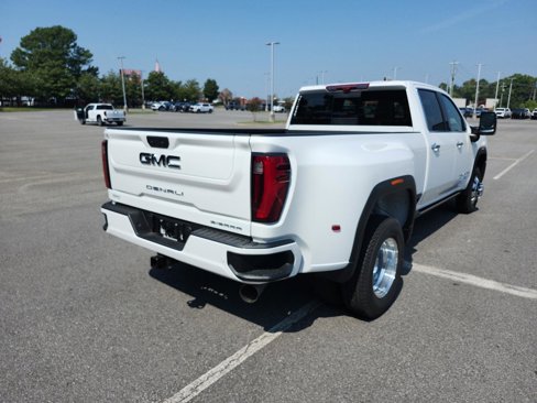 New 2026 GMC Sierra 3500 Denali Ultimate image 3