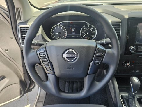 Used 2024 Nissan Frontier SV image 17