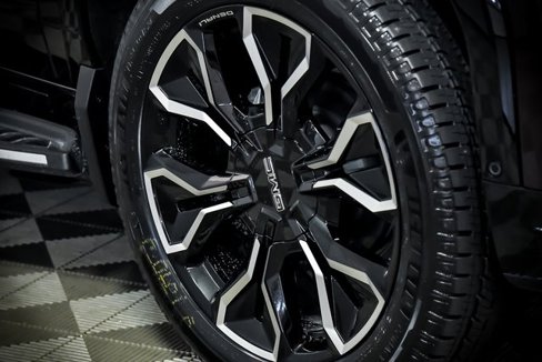 New 2025 GMC Sierra EV Denali image 3