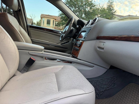 Used 2012 Mercedes-Benz GL 450 4MATIC image 10