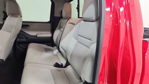 Used 2025 Nissan Frontier SV w/ SV Convenience Package image 20