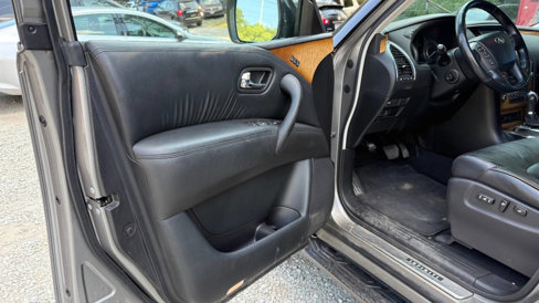 Used 2014 INFINITI QX80 4WD image 12