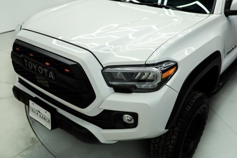 Used 2022 Toyota Tacoma TRD Off-Road image 23