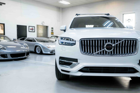 Used 2023 Volvo XC90 T8 Ultimate w/ Lounge Package image 12