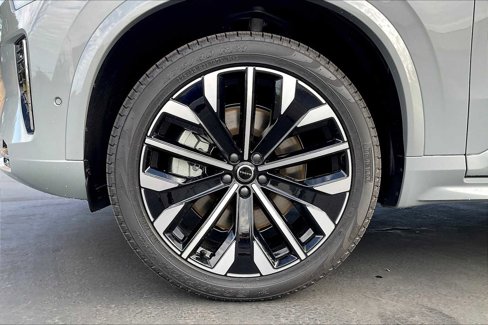 New 2026 Volvo XC90 T8 Plus image 14