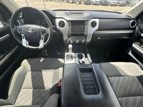 Used 2018 Toyota Tundra SR5 w/ SR5 Upgrade Package image 31