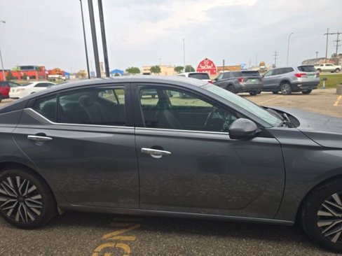Used 2023 Nissan Altima 2.5 SV image 5