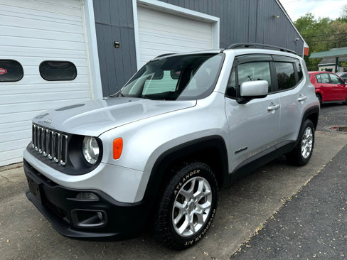 Used 2018 Jeep Renegade Latitude w/ Cold Weather Group image 1