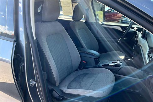 Used 2022 Ford Escape SE w/ SE Sport Appearance Package image 7