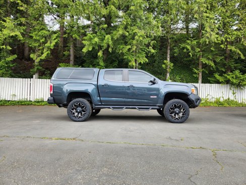 Used 2017 GMC Canyon SLE w/ All Terrain Package image 11