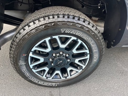 Used 2025 RAM 3500 Limited image 32