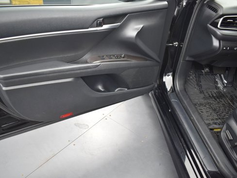 Used 2024 Toyota Camry SE image 24