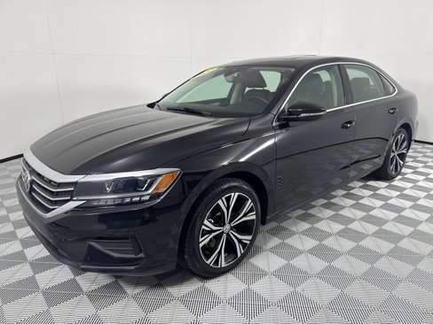 Used 2022 Volkswagen Passat 2.0T SE image 10