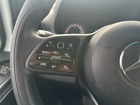 Used 2022 Mercedes-Benz Sprinter 2500 image 25