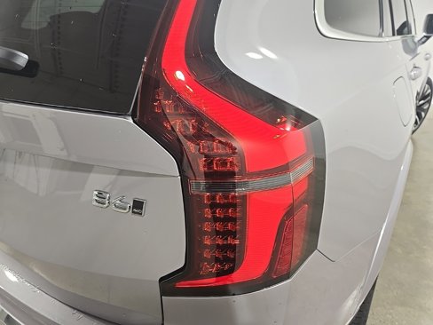 New 2026 Volvo XC90 B6 Plus image 9