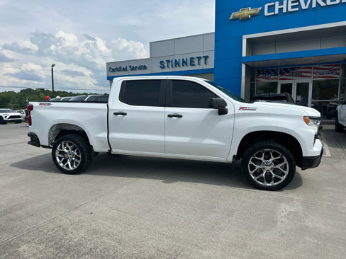 Used 2023 Chevrolet Silverado 1500 LT Trail Boss w/ Convenience Package II image 2