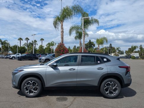 New 2026 Chevrolet Trax LT w/ Driver Confidence Package image 2