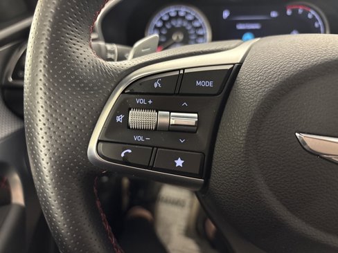 Used 2022 Genesis G70 3.3T image 23